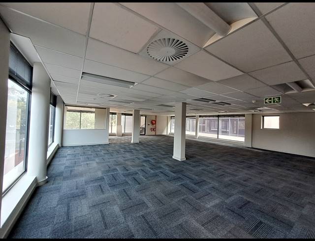 411M² OFFICE TO LET IN WAVERLEY